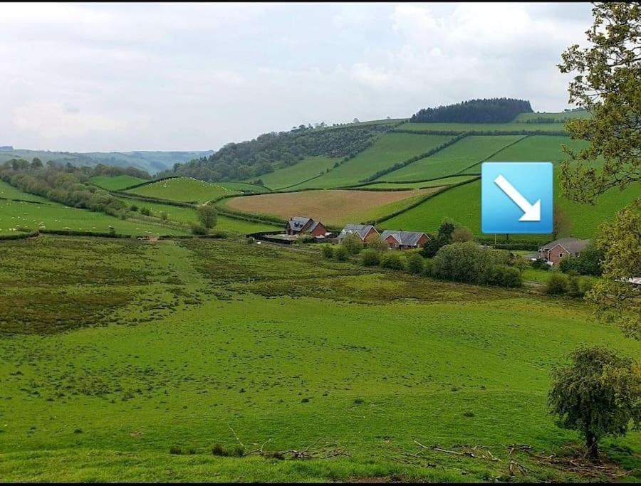 Idyllic 2 Bedroom Self-Contained Upsidedown Annexe Llandrindod Wells Exteriér fotografie