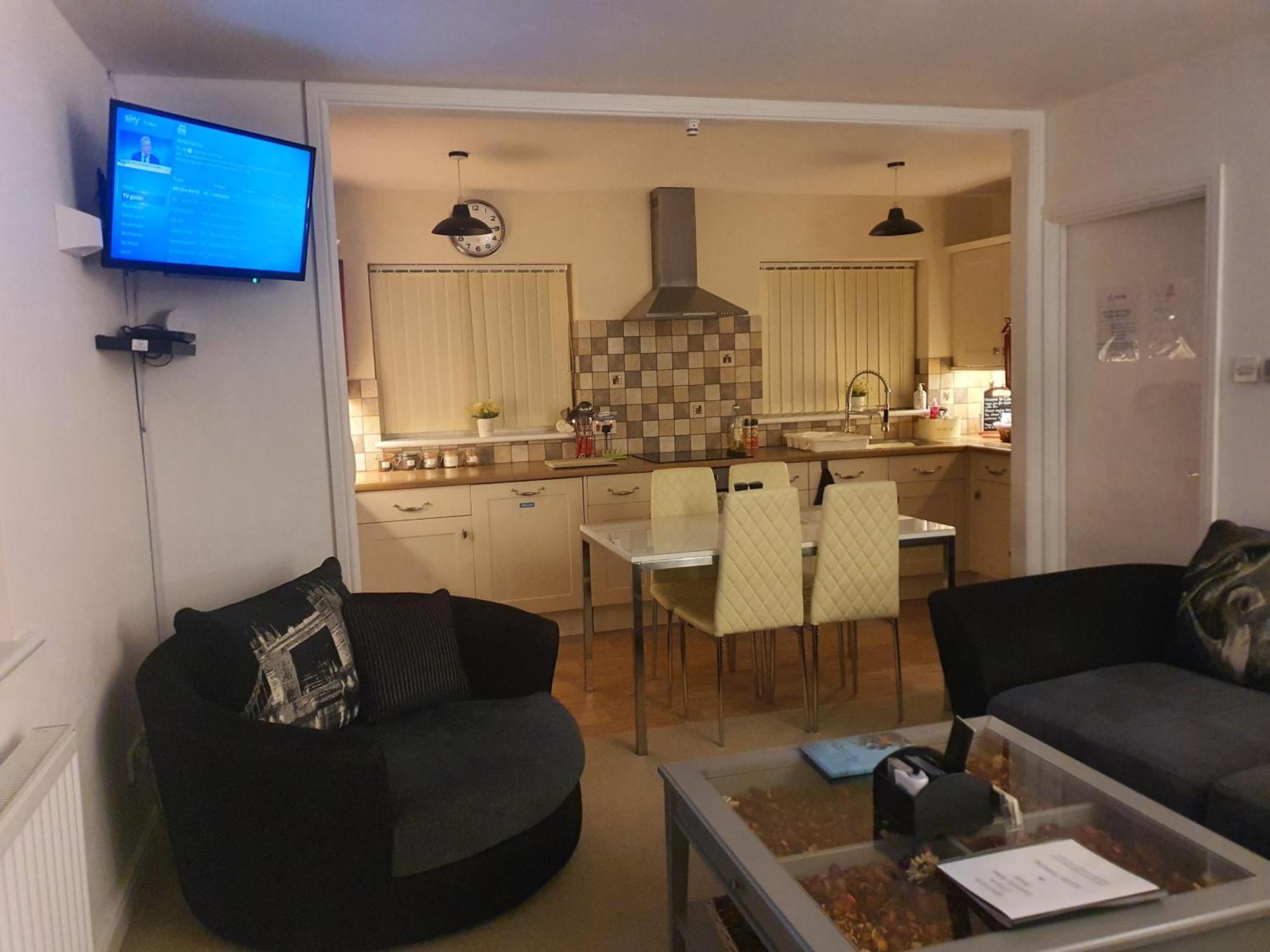 Idyllic 2 Bedroom Self-Contained Upsidedown Annexe Llandrindod Wells Exteriér fotografie