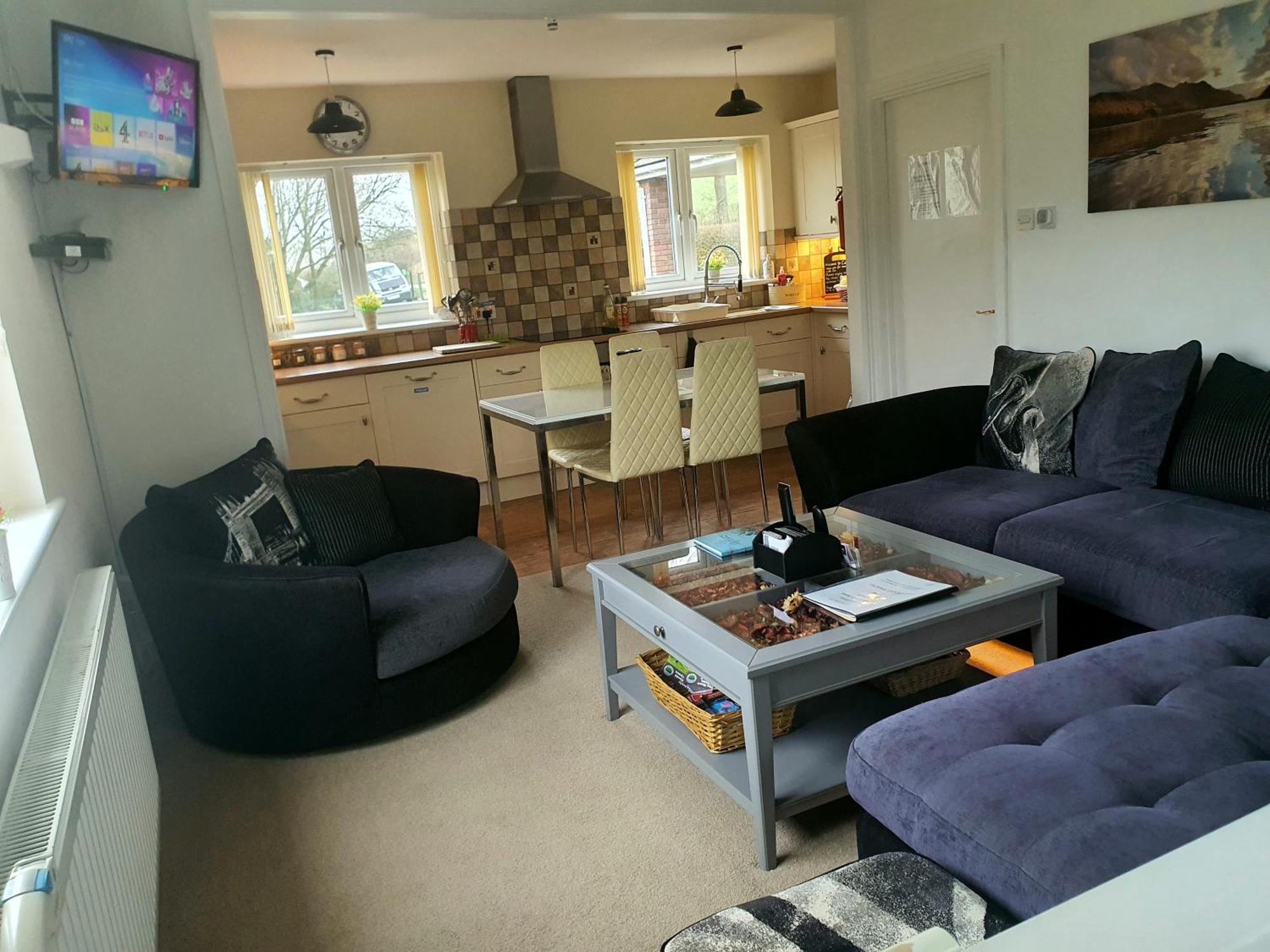 Idyllic 2 Bedroom Self-Contained Upsidedown Annexe Llandrindod Wells Exteriér fotografie