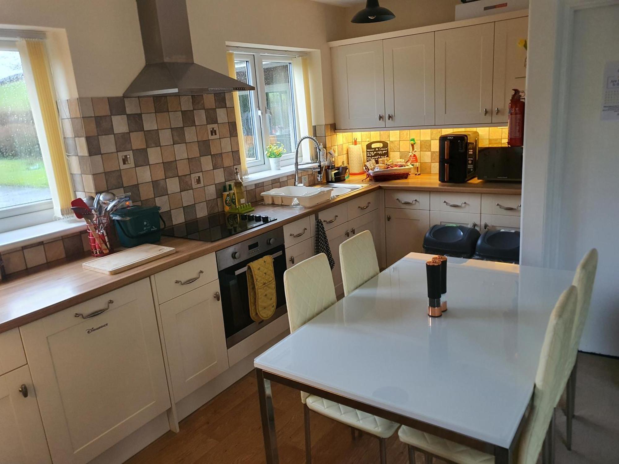 Idyllic 2 Bedroom Self-Contained Upsidedown Annexe Llandrindod Wells Exteriér fotografie
