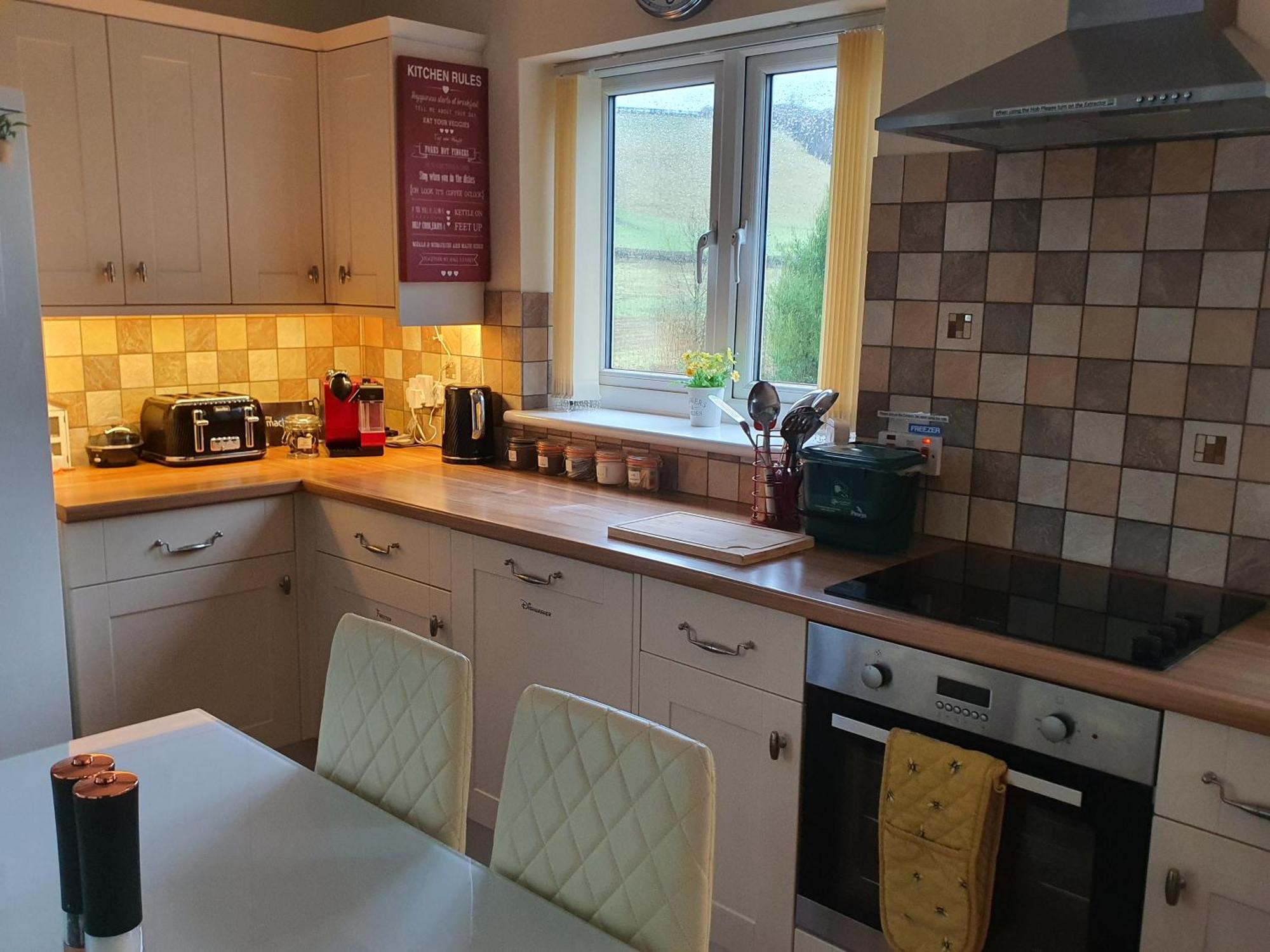 Idyllic 2 Bedroom Self-Contained Upsidedown Annexe Llandrindod Wells Exteriér fotografie